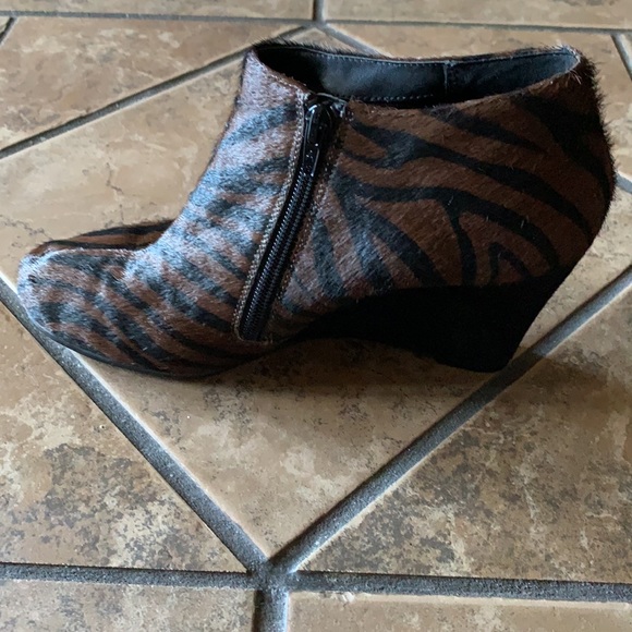 Wedge Bootie - Picture 4 of 6